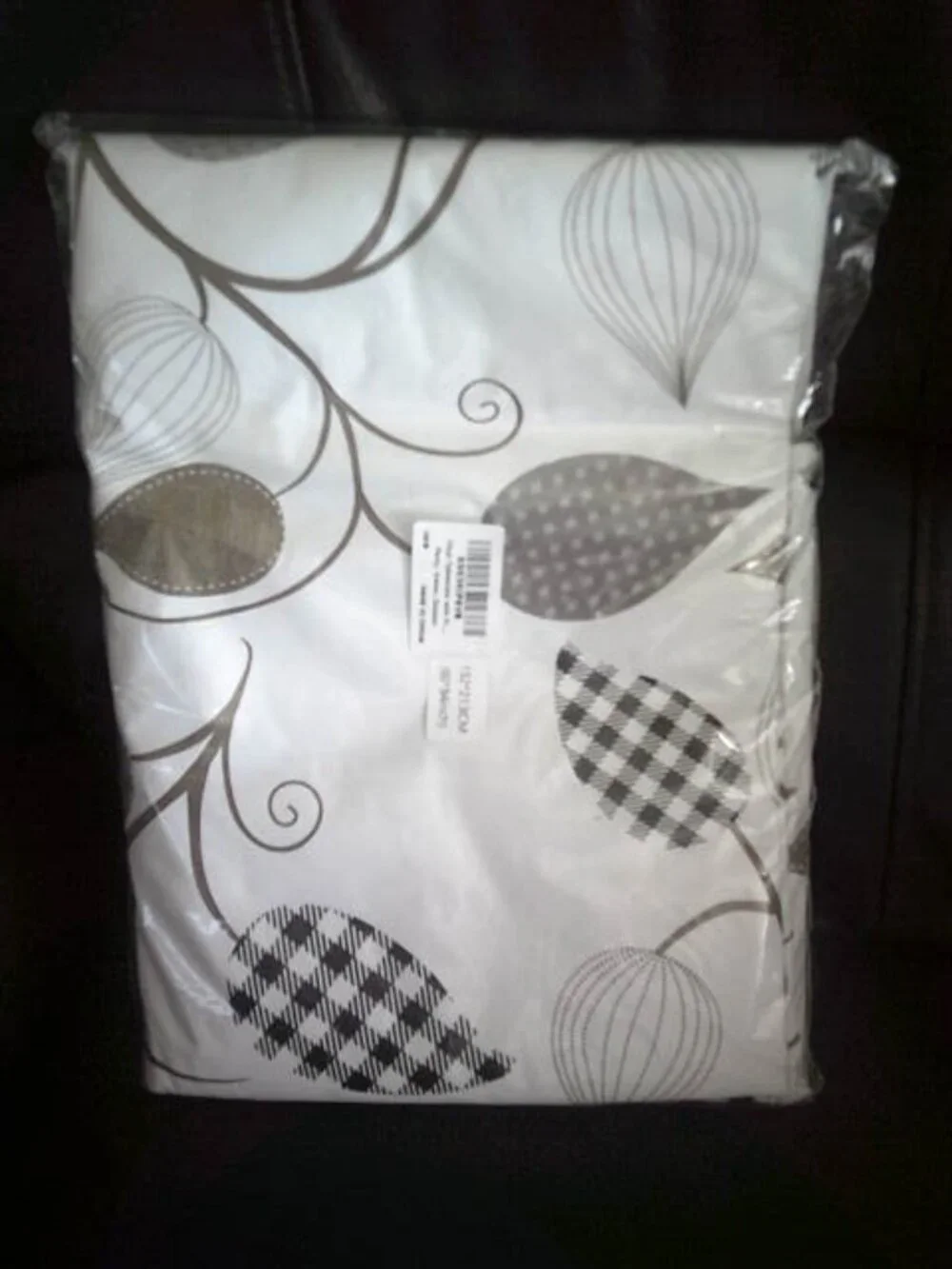 NEW HEAVY DUTY VINYL PARTY TABLECLOTH FLANNEL BACK 60X84